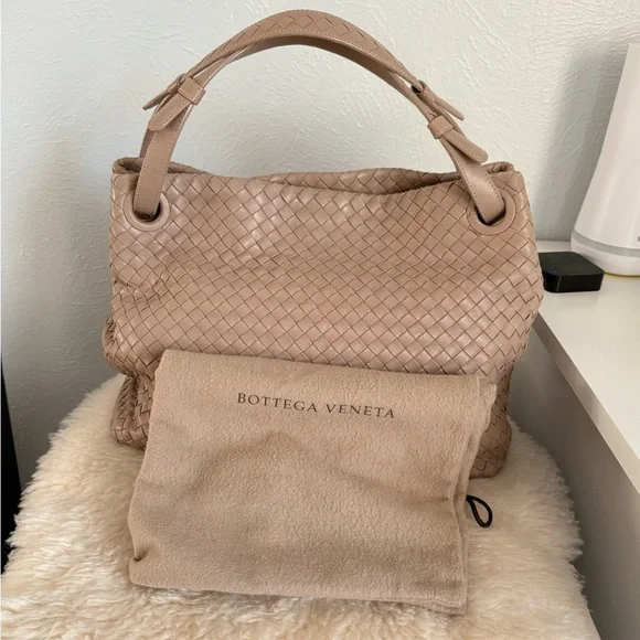 Bottega Veneta Garda medium tote - Picture 3 of 11
